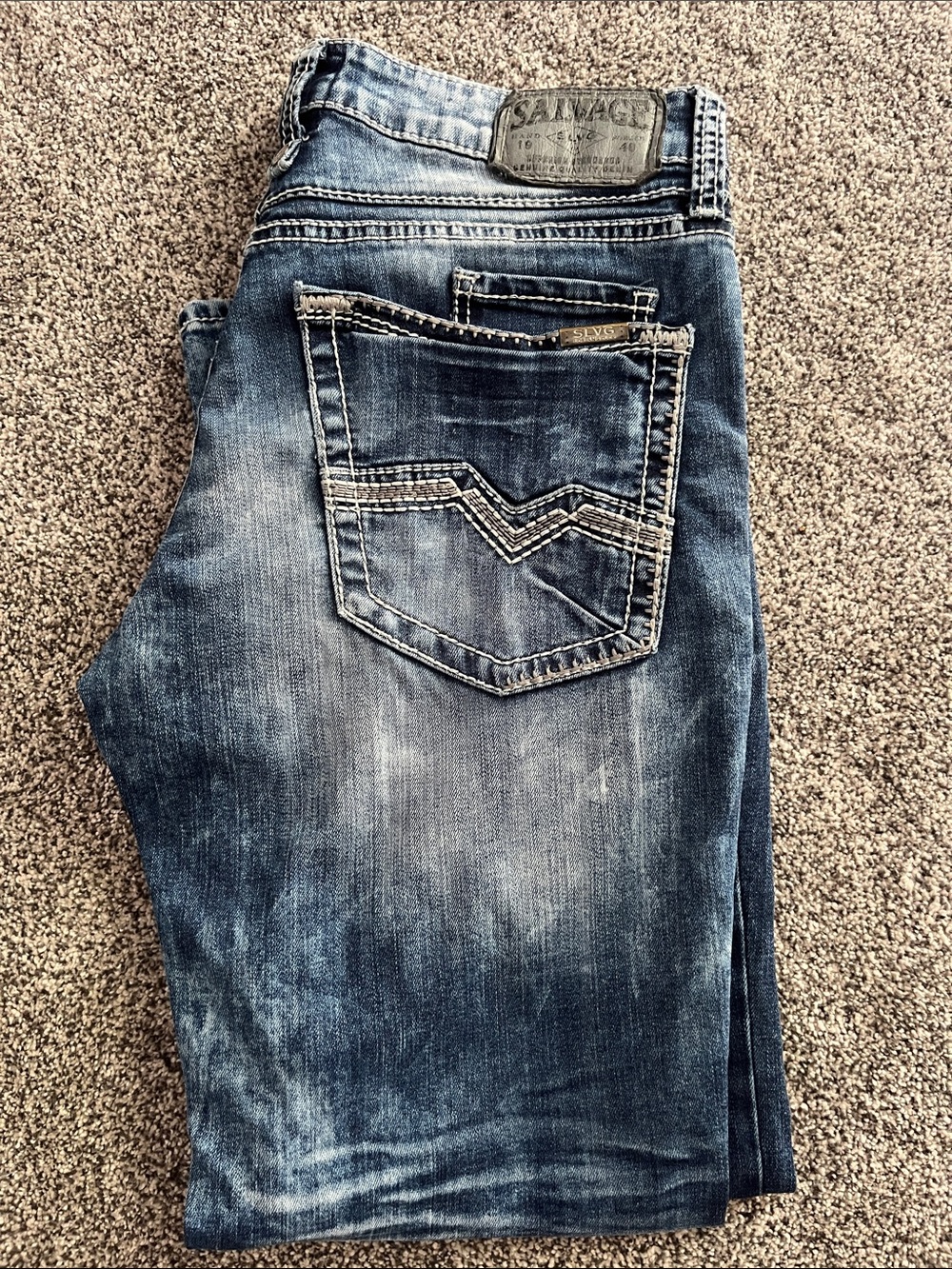 Buckle Men’s Faded Blue Straight Jeans
